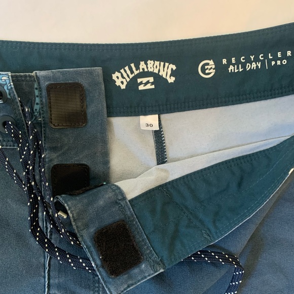Billabonic Swim Shorts - Picture 3 of 6